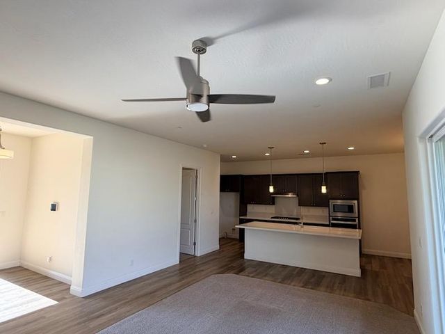 2935 21st Avenue, Kingsburg, CA 93631