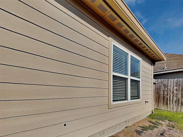 1525 Treeta TRL, Kyle, TX 78640