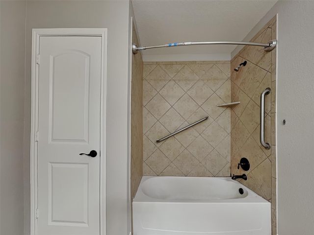 1525 Treeta TRL, Kyle, TX 78640