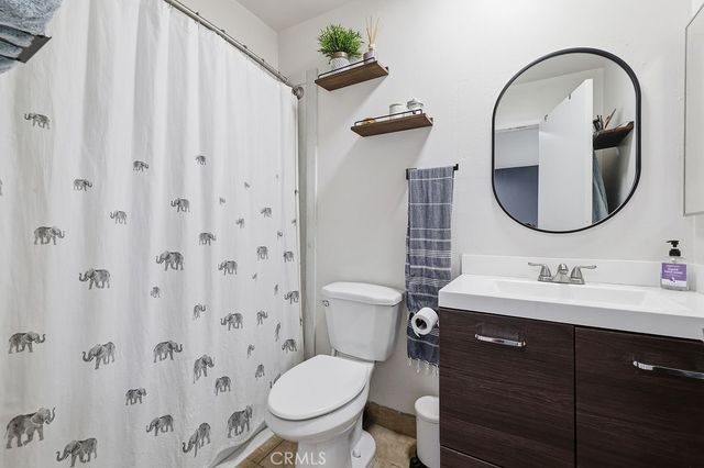 18530 Hatteras Street 337, Tarzana, CA 91356
