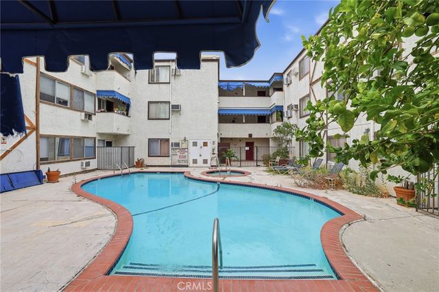 18530 Hatteras Street 337, Tarzana, CA 91356