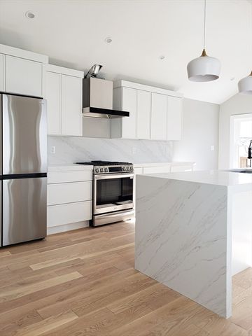 97 Trenton 2, Boston, MA 02128