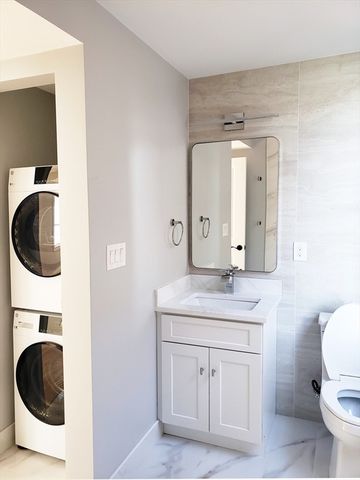 97 Trenton 2, Boston, MA 02128