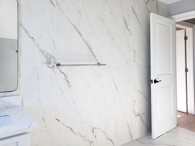 97 Trenton 2, Boston, MA 02128