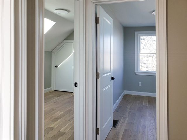 97 Trenton 2, Boston, MA 02128