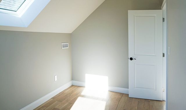 97 Trenton 2, Boston, MA 02128