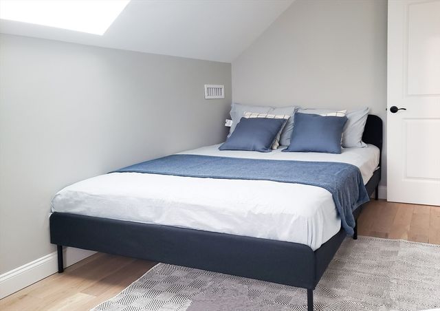 97 Trenton 2, Boston, MA 02128