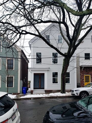 97 Trenton 2, Boston, MA 02128