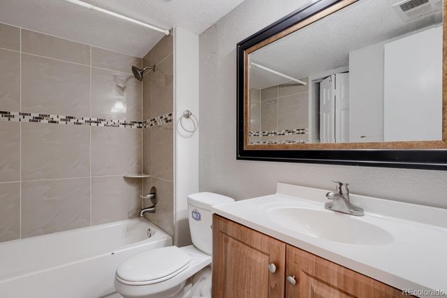 18094 E Ohio Avenue 104, Aurora, CO 80017