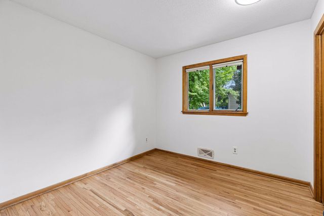 3413 Ensign Avenue N, New Hope, MN 55427