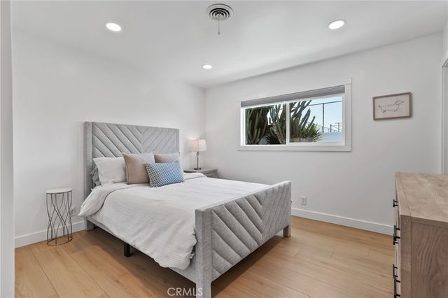 15801 Carrie Lane, Huntington Beach, CA 92647