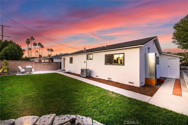15801 Carrie Lane, Huntington Beach, CA 92647