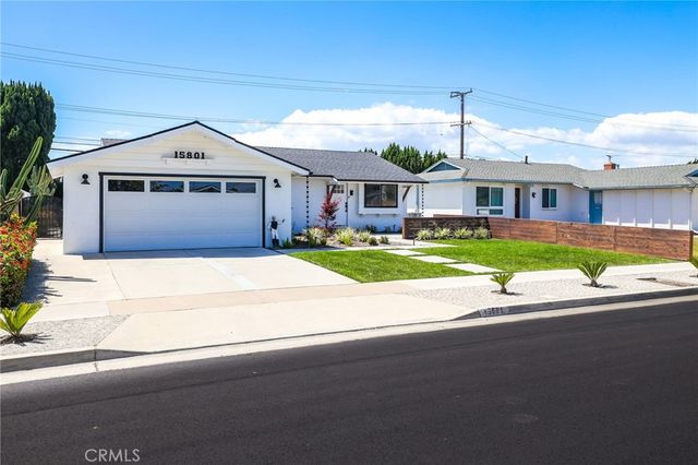 15801 Carrie Lane, Huntington Beach, CA 92647