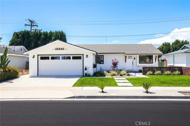 15801 Carrie Lane, Huntington Beach, CA 92647
