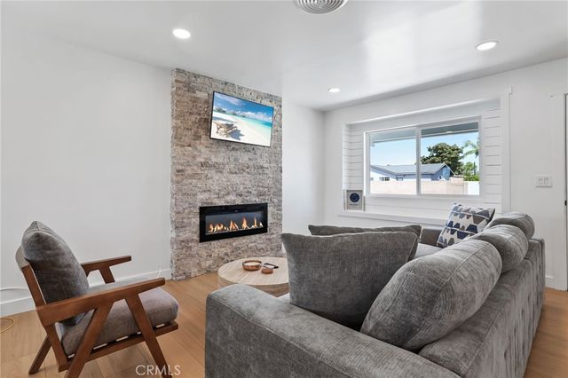 15801 Carrie Lane, Huntington Beach, CA 92647