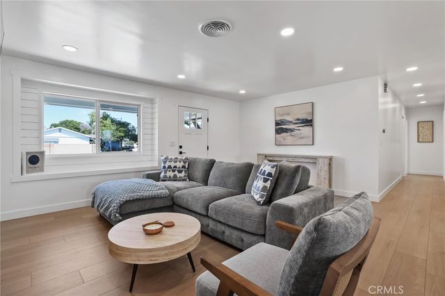 15801 Carrie Lane, Huntington Beach, CA 92647