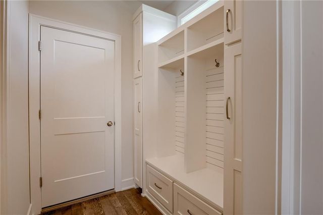 8216 NW 89th Terrace, Kansas City, MO 64153