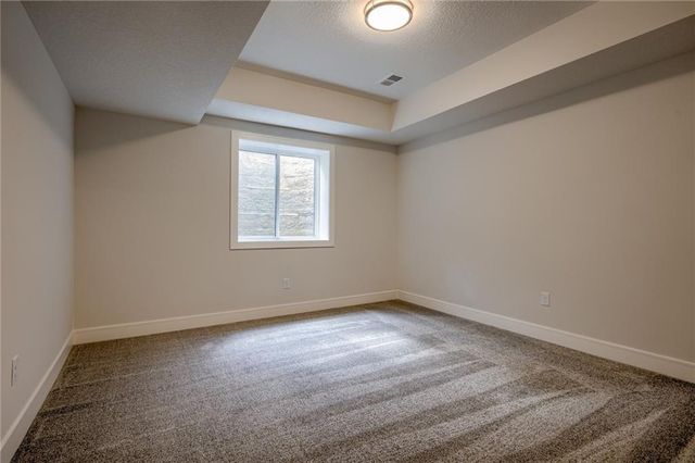 8216 NW 89th Terrace, Kansas City, MO 64153