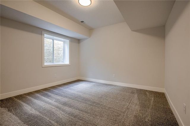 8216 NW 89th Terrace, Kansas City, MO 64153