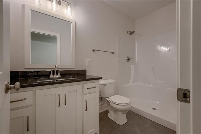 8216 NW 89th Terrace, Kansas City, MO 64153