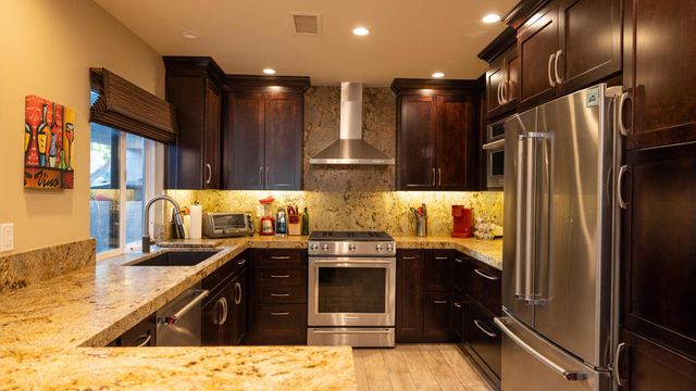 72487 Rolling Knoll Drive, Palm Desert, CA 92260