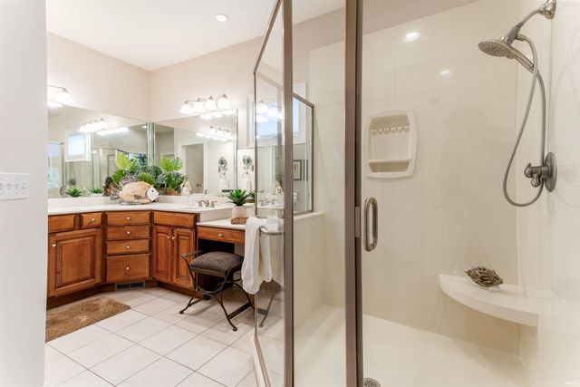 2150 Long Cove Circle, Newburgh, IN 47630