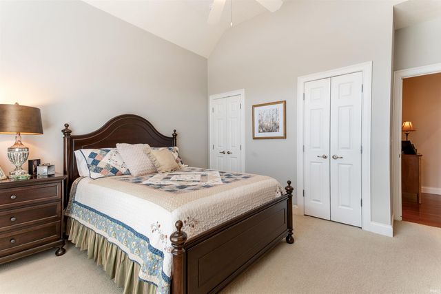 2150 Long Cove Circle, Newburgh, IN 47630