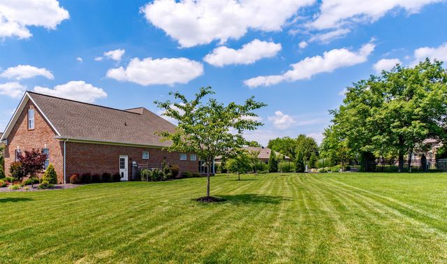 2150 Long Cove Circle, Newburgh, IN 47630