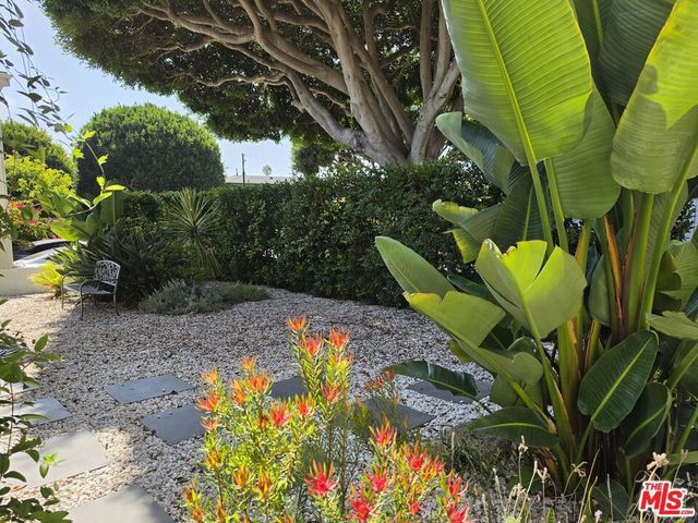2310 Oak Street, Santa Monica, CA 90405