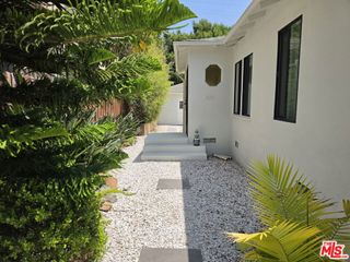 2310 Oak Street, Santa Monica, CA 90405