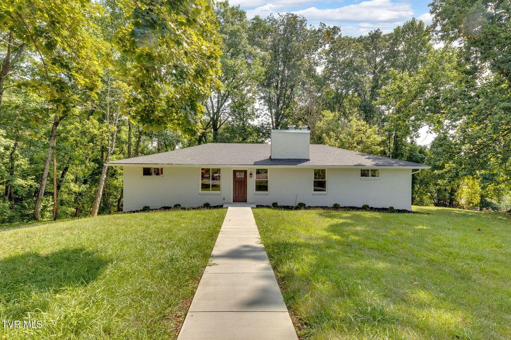 412 Bays Cove Trail, Kingsport, TN 37660