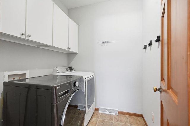 387 Liberty Park Drive, Oregon, WI 53575