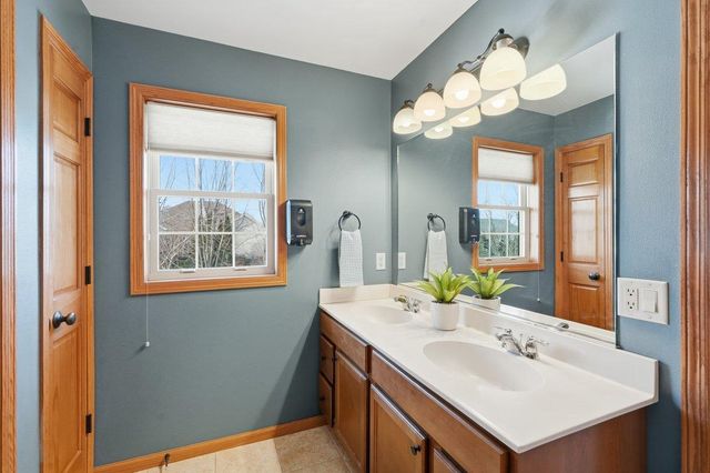 387 Liberty Park Drive, Oregon, WI 53575