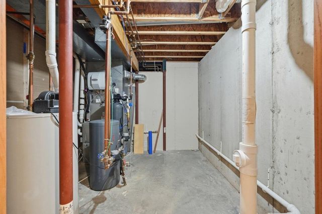 387 Liberty Park Drive, Oregon, WI 53575