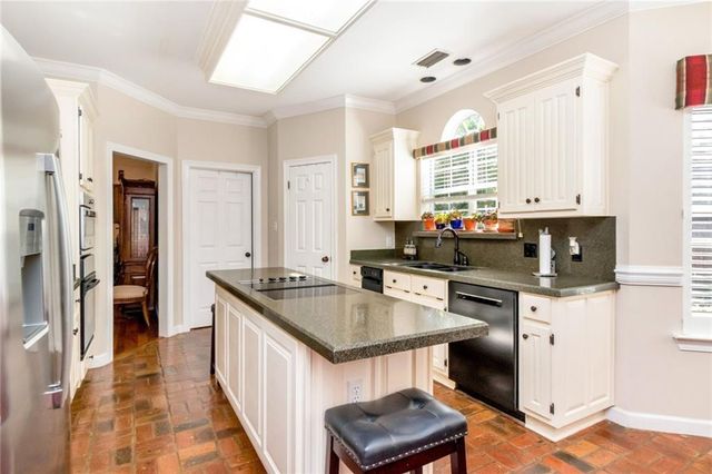 5708 Oakleigh Trace Court, Mobile, AL 36693