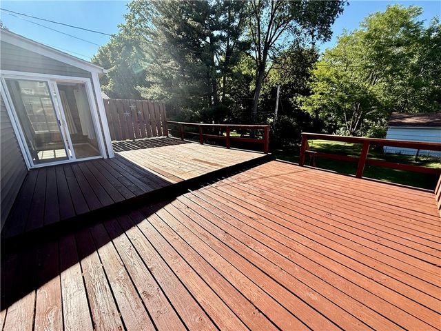 124 Gilbert Drive, Irondequoit, NY 14609