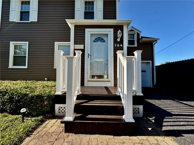 124 Gilbert Drive, Irondequoit, NY 14609