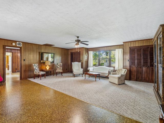1115 Robin Ridge RD, Rocky Mount, VA 24151
