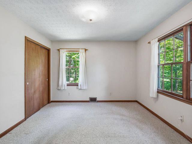 1115 Robin Ridge RD, Rocky Mount, VA 24151