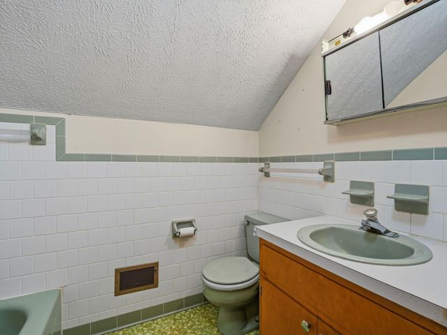 1115 Robin Ridge RD, Rocky Mount, VA 24151