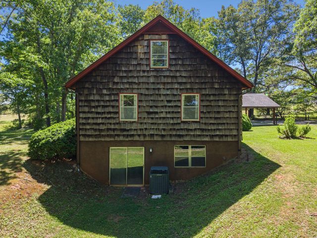 1115 Robin Ridge RD, Rocky Mount, VA 24151