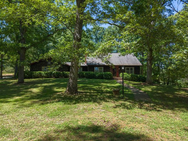 1115 Robin Ridge RD, Rocky Mount, VA 24151