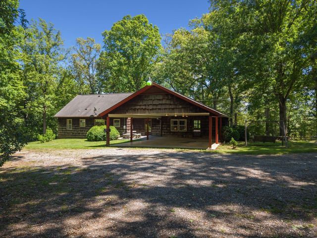 1115 Robin Ridge RD, Rocky Mount, VA 24151