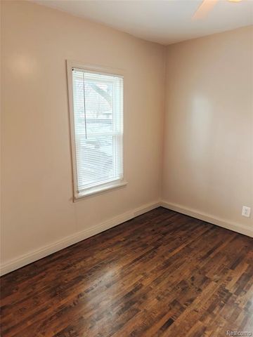 11667 Syracuse Street, Taylor, MI 48180