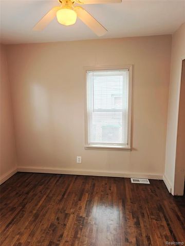 11667 Syracuse Street, Taylor, MI 48180