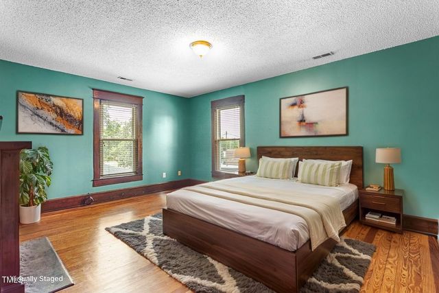 104 E Wilson Street, Mebane, NC 27302