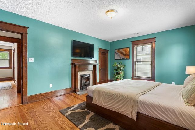 104 E Wilson Street, Mebane, NC 27302