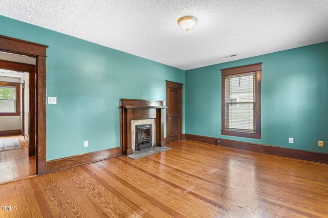 104 E Wilson Street, Mebane, NC 27302