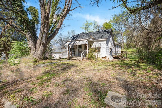 120 W Steele Street, Salisbury, NC 28144