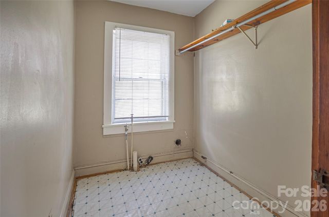 120 W Steele Street, Salisbury, NC 28144